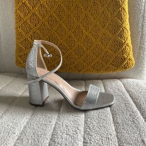 COPY - Kelly and Katie sparkly, silver shoes, womens size 7, never worn!